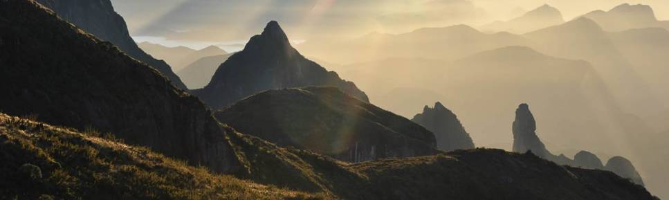 A paisagem espetacular da Serra dos Órgãos, no Rio de Janeiro